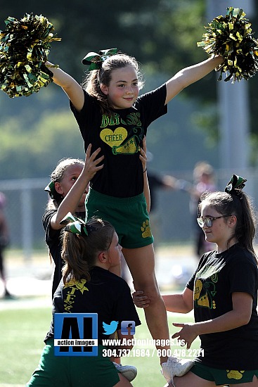 Little Bruins Cheer Varsity action 8-28-22